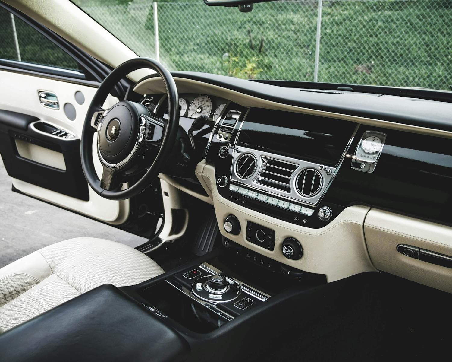 Chauffeur Service with Silver Sydney Taxi